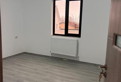 Casă cu 3 camere cu Teren 200 Mp în Lumina - 8