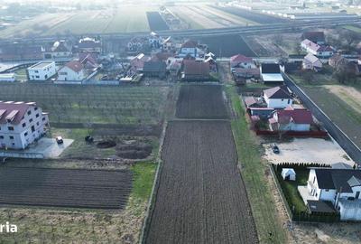 Teren de 910 mp, în Stupini - 3