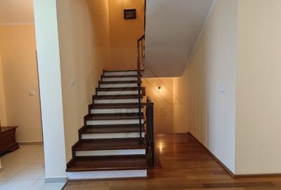 Casa mare. Posibil si clinica, camin batrani, invatamant, sediu firma. - 13