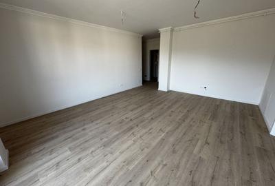 Apartament cu 3 camere semidecomandat, mobilat în Florești - 3