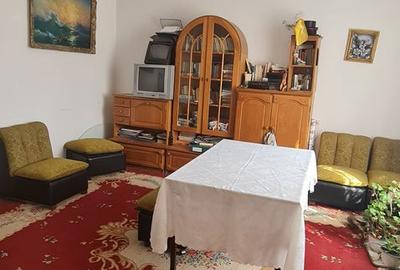 Casă cu 4 camere cu Teren 460 Mp în Central - 2