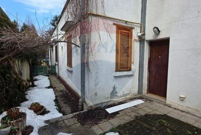 Casă cu 5 camere cu Teren 200 Mp în Grivița - 27