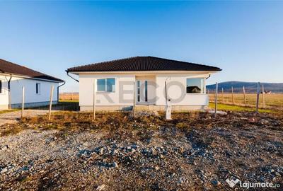 Casă cu 3 camere cu Canalizare în Rontău - 8