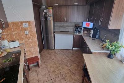 Vand apartament cu 4camere Nufaru - 1