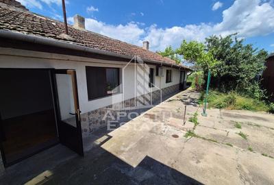 Casa Individuala cu 5 camere,teren 360 - 8