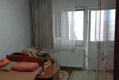 Apartament cu 2 camere semidecomandat în Mărăști