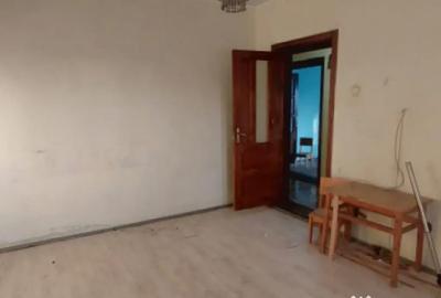 Apartament cu 3 camere decomandat în Gara