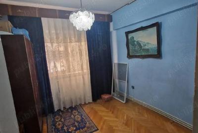 Apartament cu 4 camere decomandat în Școlilor - 2