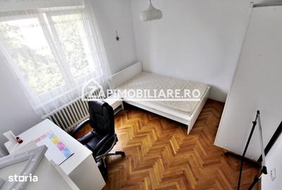 Apartament cu 3 camere semidecomandat, mobilat în 22 Decembrie 1989 - 1