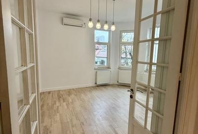 Vilă interbelică restaurată / ideală pentru spațiu de birouri - 9