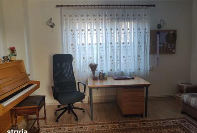 Casă cu 5 camere cu Teren 736 Mp în Feleacu