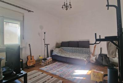 Universitate - Vasile Lascar - Apartament 3 camere - centrala termica - 2 gr san - 9