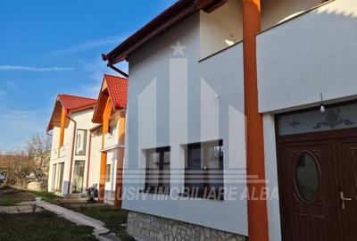 Casă individuală cu 7 camere cu Canalizare în Maier - 3