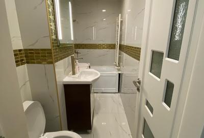 Apartament cu 3 camere decomandat în Mioriței