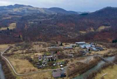 Teren ?i spa?ii industriale, com. Negreni, sat Bucea, jud. - 11