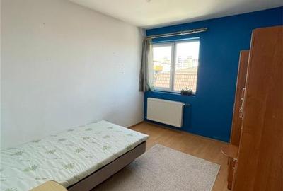 Apartament cu 3 camere semidecomandat, mobilat în Bună Ziua - 12