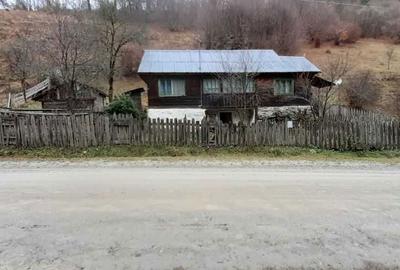 Casă cu 4 camere în Vale - 5
