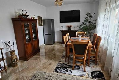 Casă cu 4 camere cu Teren 355 Mp în Central - 2