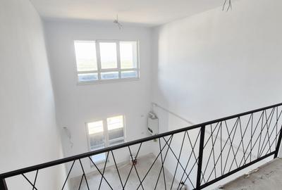 Penthouse cu 3 camere decomandat în Tomis Nord - 2