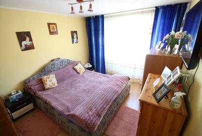 Apartament cu 2 camere decomandat în - 7