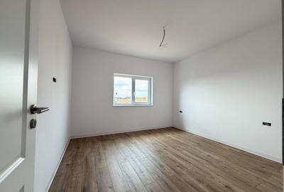 Duplex cu 3 camere cu Canalizare în Bucovăț (Remetea Mare) - 2