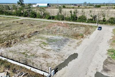 Teren Construcții intravilan de 593 mp, în Vânători - 1