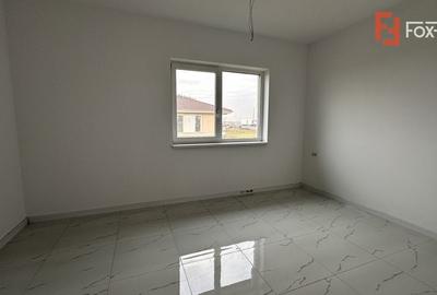 Duplex cu 4 camere cu Canalizare în Giroc - 3