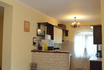 Casă cu 10 camere cu Teren 580 Mp în Poiana Țapului - 16