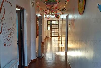 Casă cu 5 camere cu Teren 520 Mp în Galați - 2