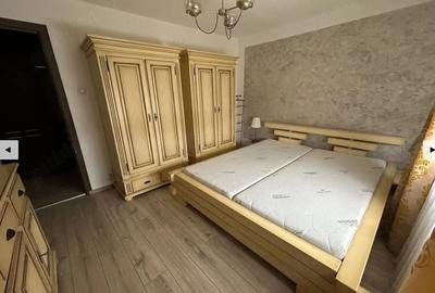 Apartament cu 3 camere decomandat, mobilat în Bucovina