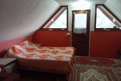 Casă cu 2 camere cu Teren 250 Mp în Ozun - 1