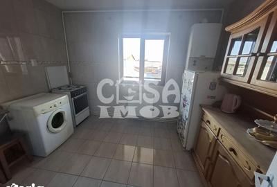 Apartament cu 3 camere în Micro 8 - 13