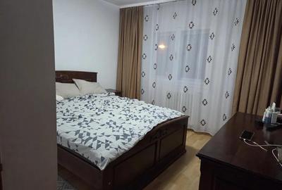 Nicolina - 3 Camere Decomandat - Etaj 2 -70 Mp - Bloc 1982 - 4