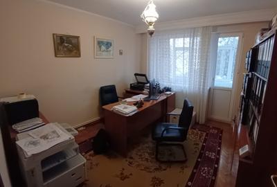 Apartament cu 4 camere semidecomandat, mobilat în City Park Mall - 5