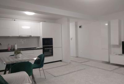 Apartament cu 2 camere semidecomandat în Prundu