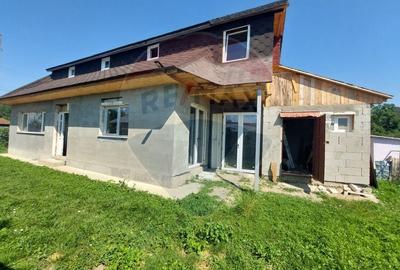 Casa noua de vanzare in Podoleni Neamt - 2