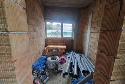 Duplex cu 5 camere cu Canalizare în Iris - 15