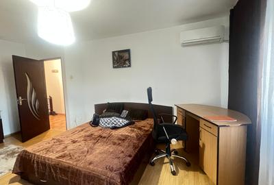 Garsoniera Mall Vitan, 10 minute de metrou, mobilata si utilata modern, libera - 3