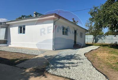 Casa renovata cu 4 camere in Ureche?ti - 10