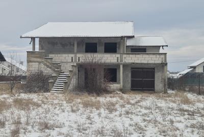 Casă individuală cu 5 camere cu Teren 1800 Mp în Moara - 1