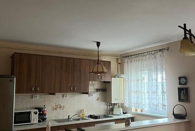 Apartament cu 2 camere semidecomandat, mobilat în Florești - 3