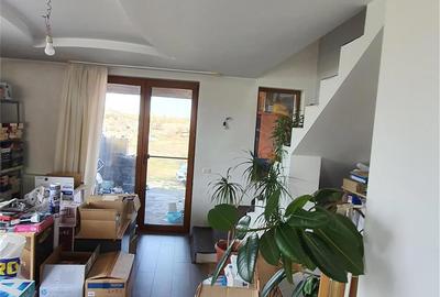 Casă cu 4 camere cu Teren 1000 Mp în Tâncăbești - 2