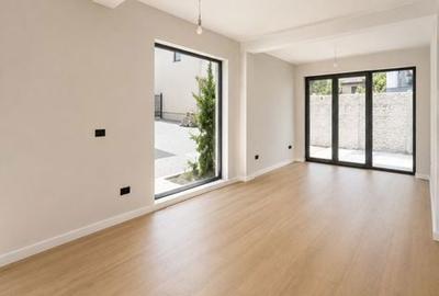 Casă cu 5 camere cu Teren 235 Mp în Central