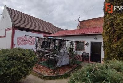 Casă cu 4 camere cu Canalizare în Ronaț