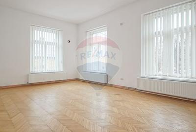 Spațiu de închiriat, central, Sânpetru! - 3