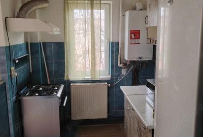 Apartament cu 3 camere semidecomandat în Central - 4