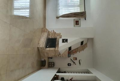 Casă cu Teren 800 Mp în Central - 5