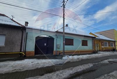 Casă complet renovată, eficientă energetic-Str. Morii nr. 15 - 1