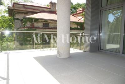 Superb apartament cu 4 camere, finisaje Lux, 2 terase, parcare, paza Superb apartament cu 4 camere, finisaje Lux, 2 terase, parcare, paza - 3