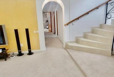 Casă individuală cu 7 camere cu Canalizare în Apărătorii Patriei - 8